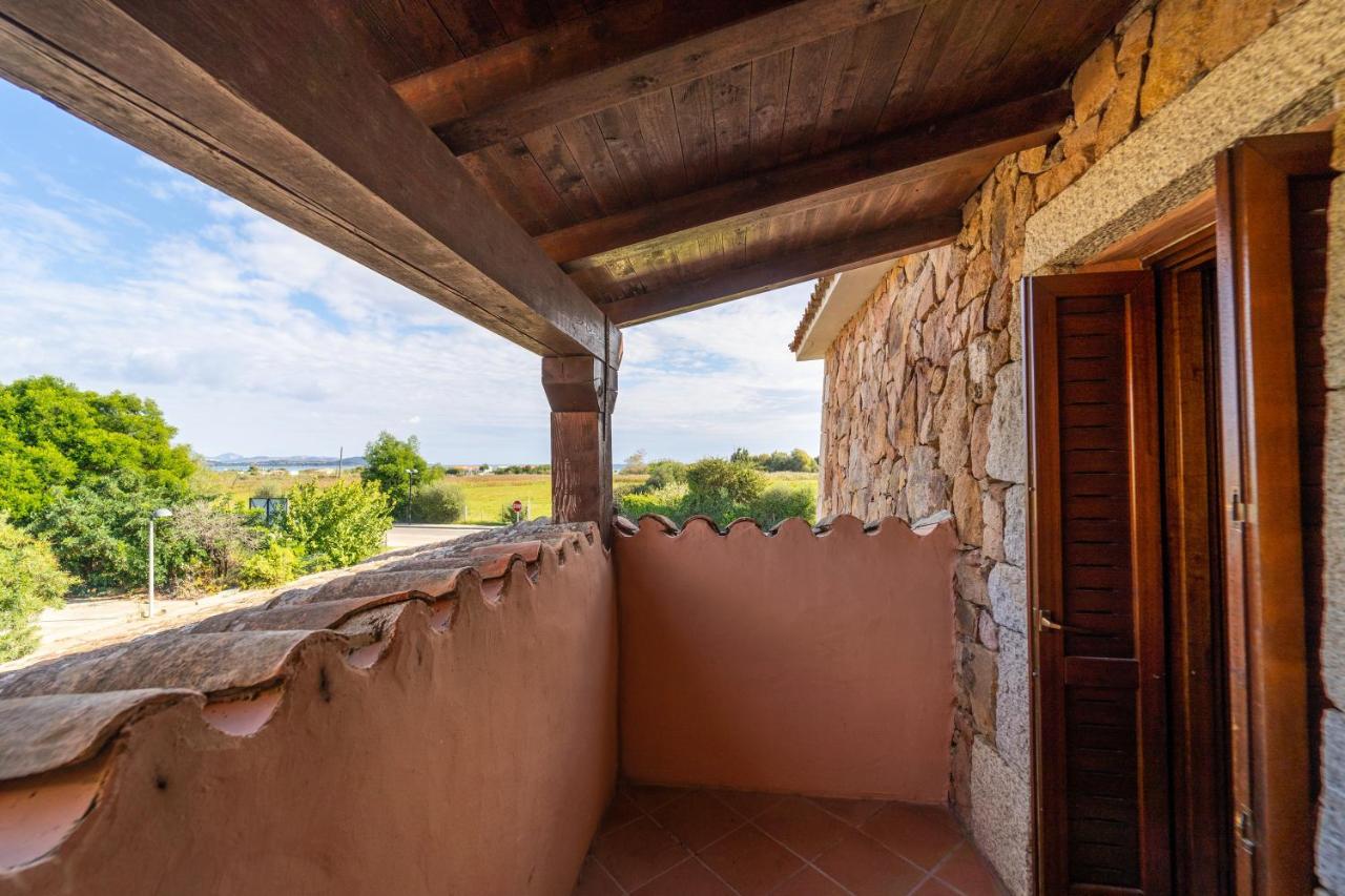 Iss Travel, Pedra Rosa 2 Bedroom Apartments With Private Terrace And Air Conditioning سان تيودورو المظهر الخارجي الصورة